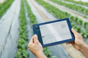 네덜란드 '프리바'의 스마트팜 모니터링 단말기 모습   프리바 제공